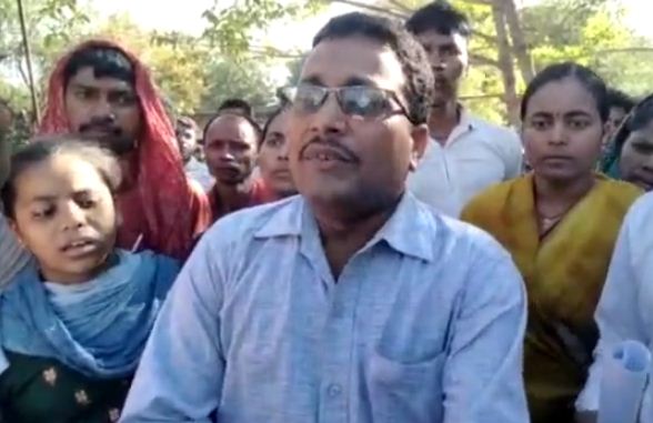 divyang ki thaane me berahami se pitai 