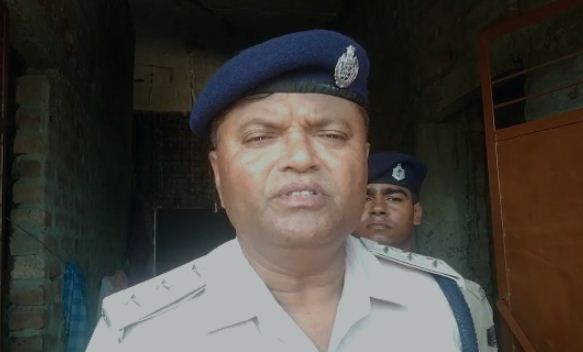 vivahita ki gla dabakar hatya 