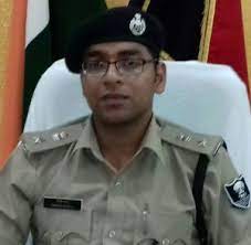 NAWADA SP NE THANEDAR SAMMET THREE DAROGA KO KIYA SUSPEND.