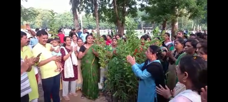 gaya me sawan mahotsav me plantation aur dance..