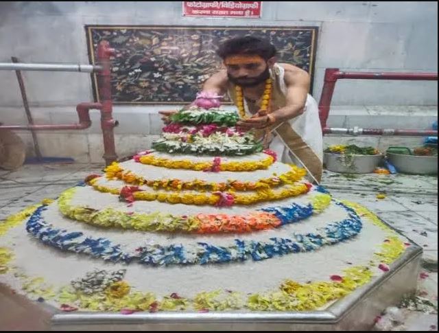 baba garibnath ka bhavya shringaar 