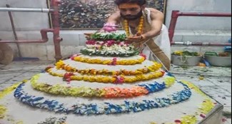 baba garibnath ka bhavya shringaar 