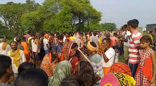 GOPALGANJ ME TWO BROTHER KI MAUT SE HARKAMP.