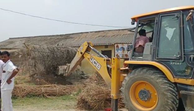 bihar me chala buldozer 