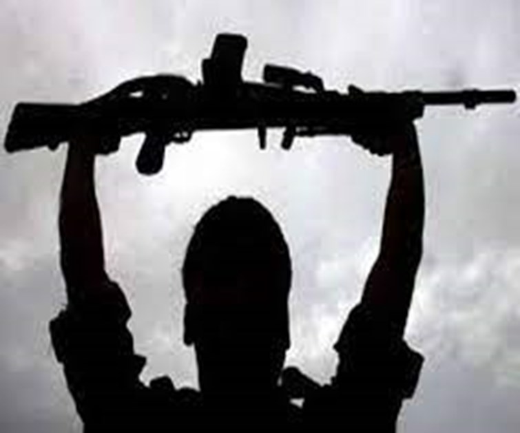 5 LAKH KE ENAMI SAMEET FIVE NAKSHALI NE KIYA SURRENDER.