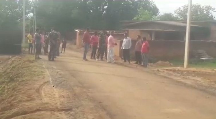 bhumi vivad me pujari ki hatya 