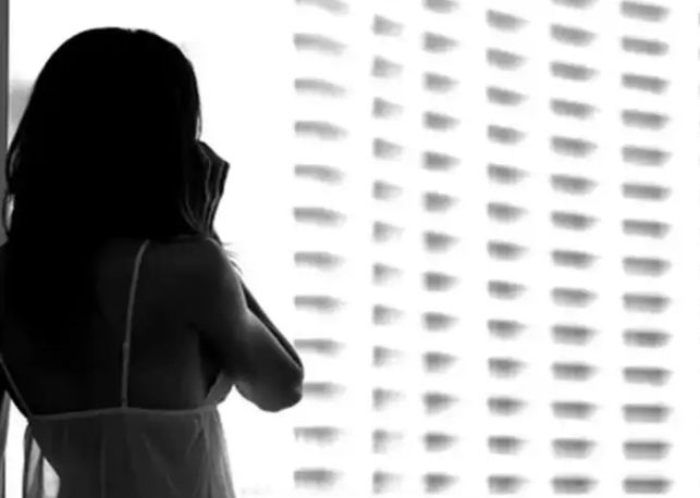 meethi meethi baton me bahag gye doctor sahab 