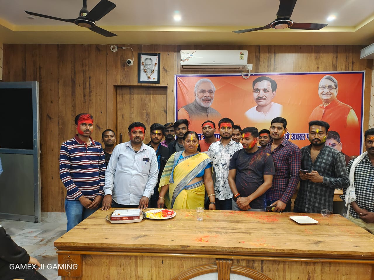 up samet 4 rajyon me bjp ko prachand bahumat 