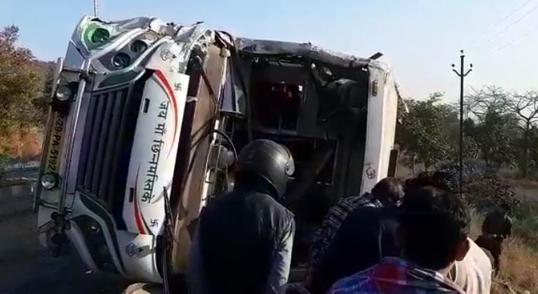 ramgarh mai phir sadak hadsa 