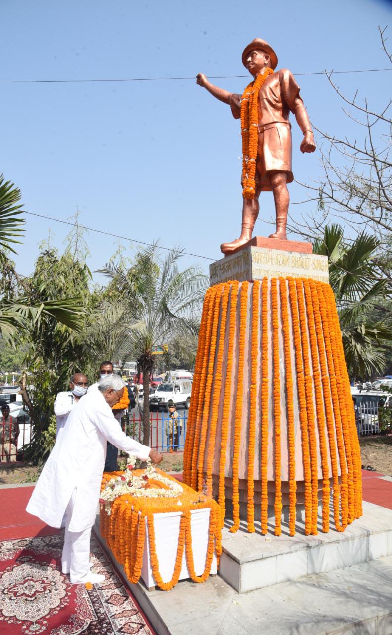 CM NITISH NE BHAGAT SINGH AUR LOHIA KO DI SRADHANJALI.