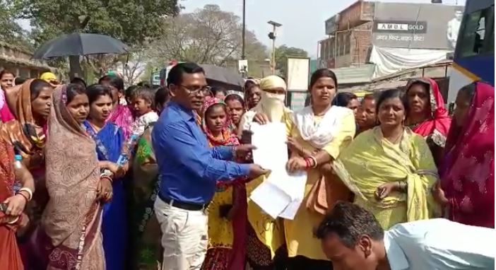 pad se hataye jane per narajgi 