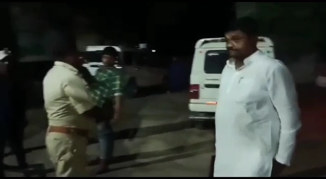 Dada aur uncle ki hatya ke baad jila parshad amit dev per janseva hamla