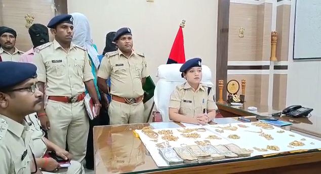 bank locker me lagi sengh to action me sp lipi singh 