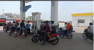 petrol mai pani milawat per pampkarmi ki safai 