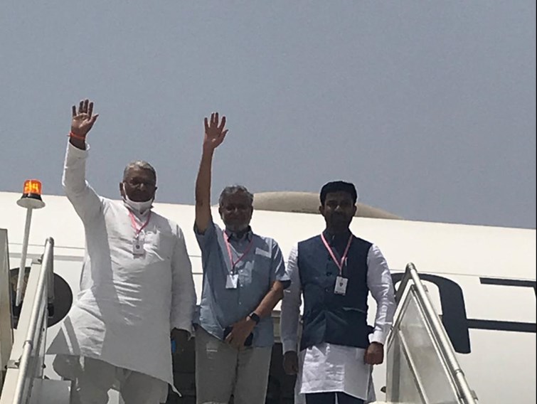 uprashtrapati ke sath shushil modi videsh daure par rawana 