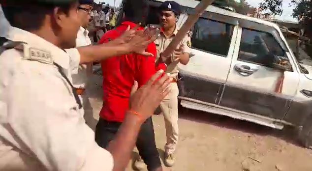 bjp neta ki hatya ke baad bhadki hinsa 