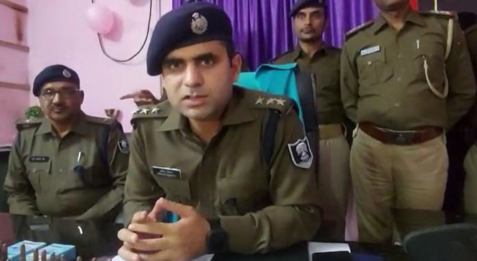 patna ke bihta me ghar se mila hatiyar kartoos 