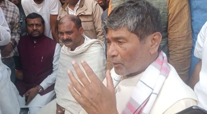 bihar me ek jaan ki kimat mahaj panch ruppeye jamkar barse kendriya mantri pasupati paras 