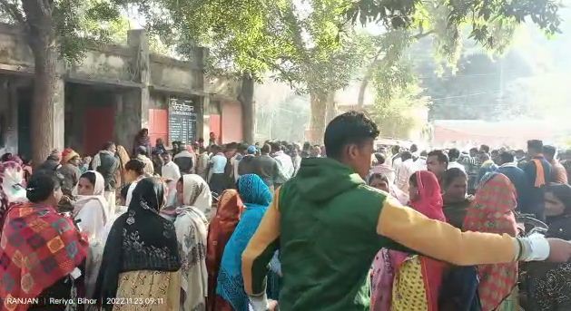 rohtas me khad ke liye kisanon me hahakar 