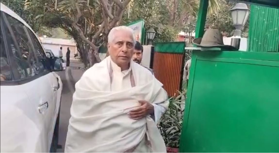 Jagdanand singh meet lalu yadav in delhi, Tejashwi yadav present there 