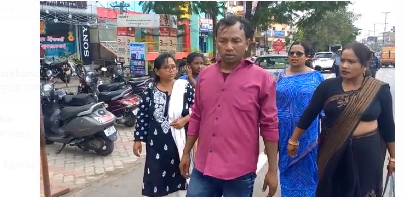 youvati bachi darinde ke changul se 