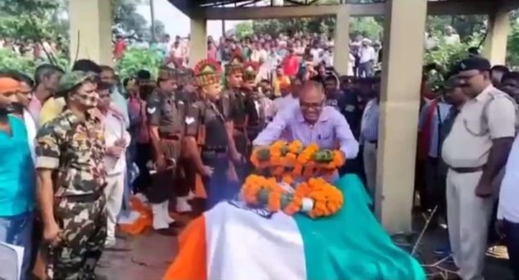 sena ke jawan ka shav pahucha vaishali 