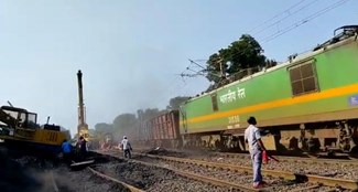 gaya me rail parichalan aakhirkar shuru 