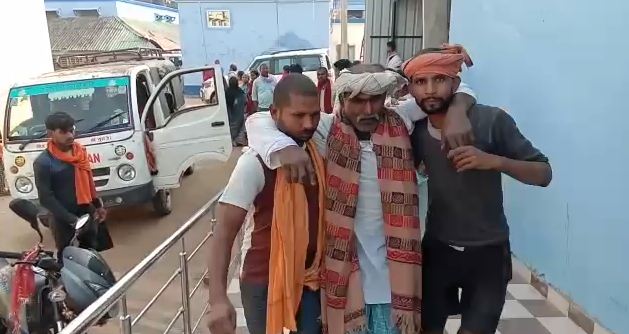 nawada me bus aur scorepio ki jordar takkar 