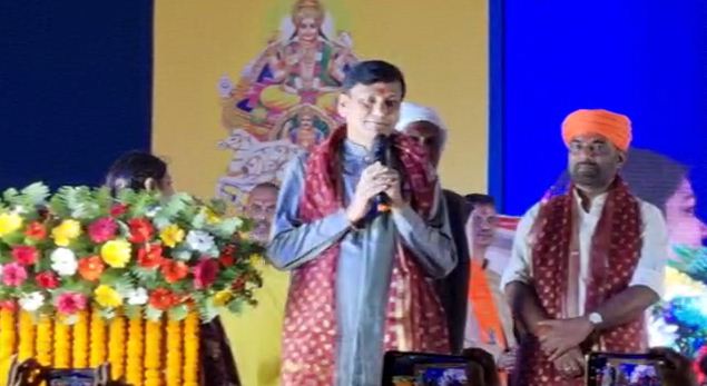 dusri lata mangeshkar hain lok gayika maithili 