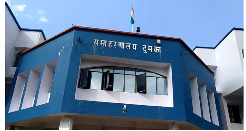 balika ki petrol chhirakkar aag lagaane ke maamala 