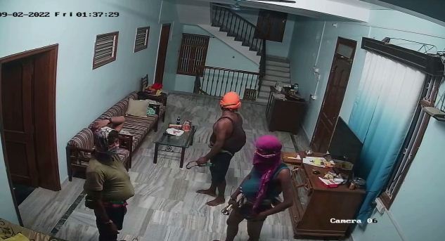 CCTV me kaid huye chor 