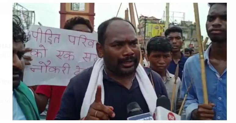 wahono ki lagi lambi kataar 