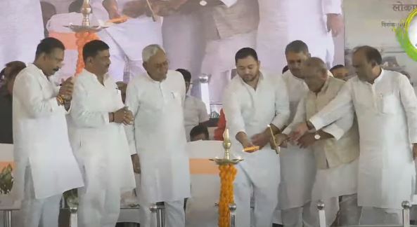 GAYA ME RUBBER DAM KA HUA UDGHATAN.