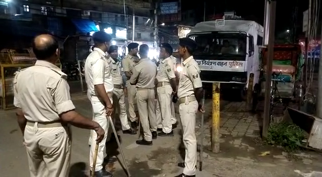 PATNA POLICE PER HAMLA.