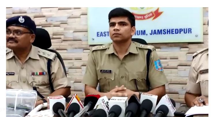 chor giroh kaa pardaphash 