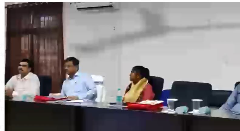 matdaata kagrukataa per  karyakram  