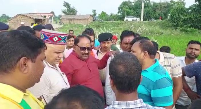 nadiye me uthakar fek denge 