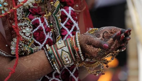 bidupur me vivahita ki hatya se sansani 