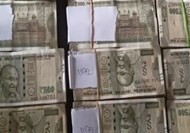 BREAKING Cash van driver ran away with 1.5 crore instead of depositing it in ATM in Patna.