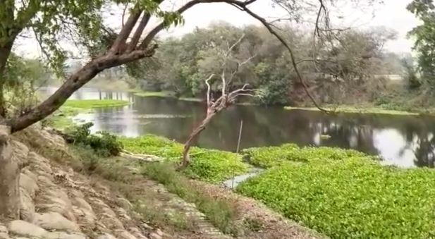 kamla nadi me doobe do masoom 