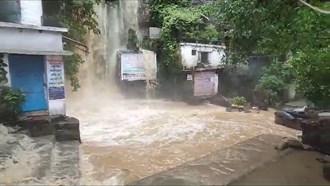 Tourists and devotees ran away after seeing the terrible form of waterfall in Rohtas