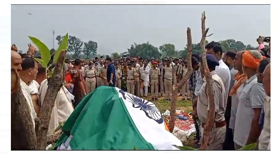 shahid amit tiwari ko di gayi antim vidai 