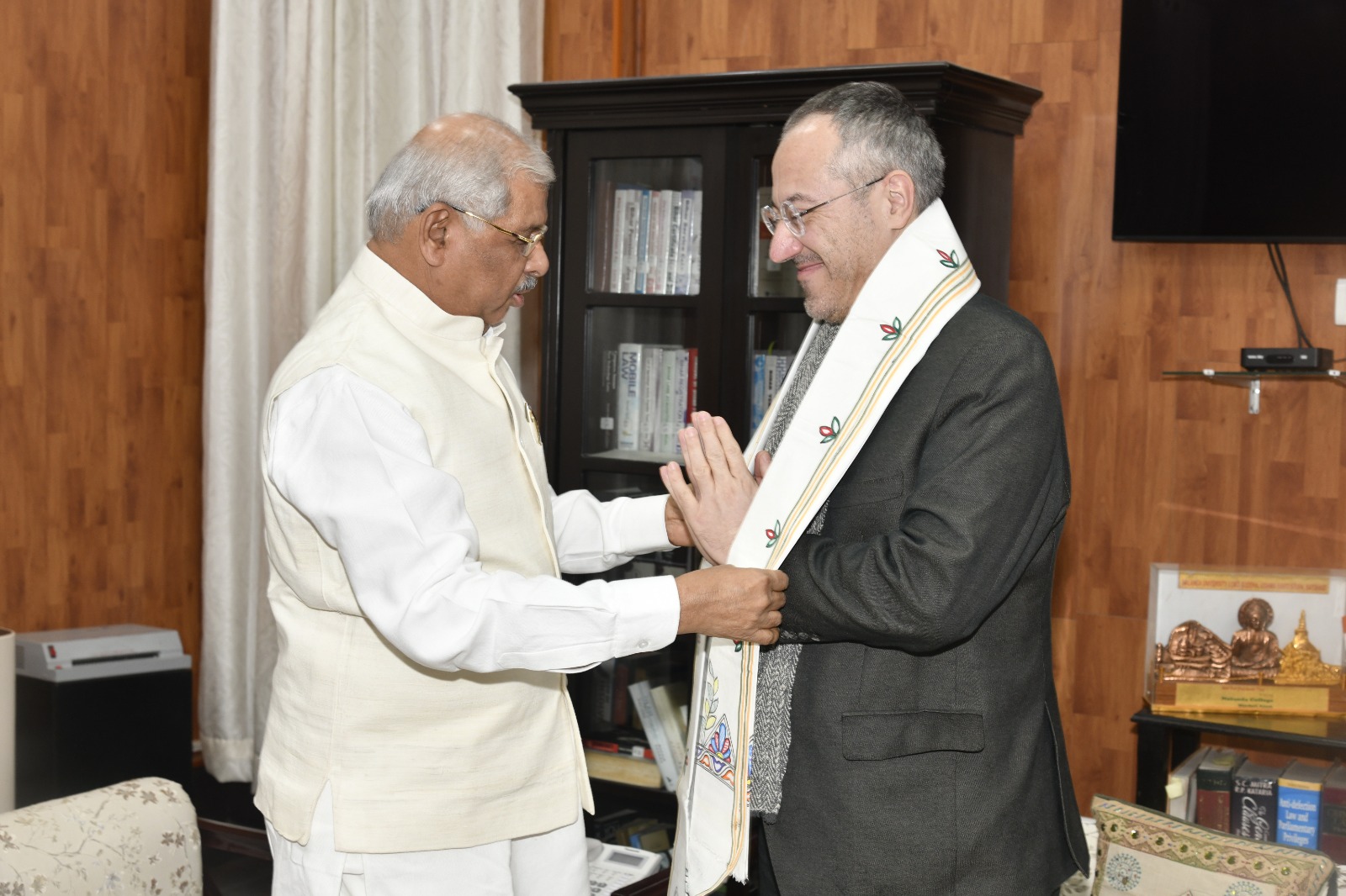 Consulate General of Italy met the Governor of Bihar