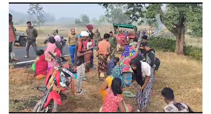 gumla mai tej rafataar auto nadi mai giri 