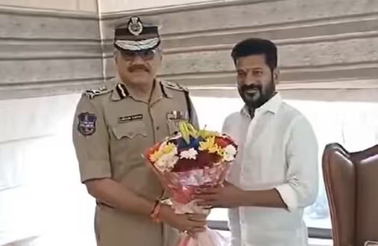 The Election Commission suspended the DGP of Telangana.