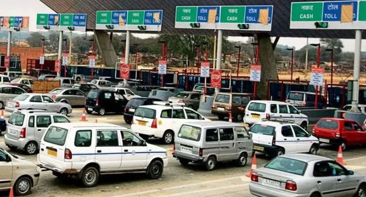 gujrat ka farji toll plaza, sarkar ko lagaya croro ka chuna 