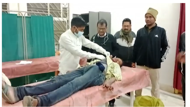 gumla mai divyang youwak per chaku se hamla 