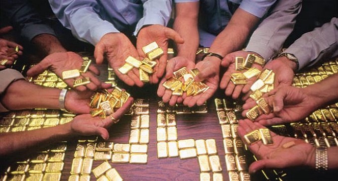  2 foreigners arrested with 14 kg gold