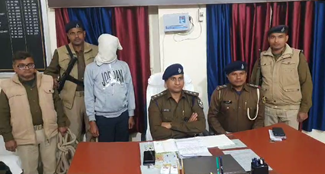 GOPALGANJ Police arrested the notorious person who was included in the list of top 10 criminals.