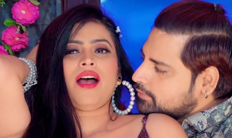 internet par viral hua rakesh mishra, bhojpuri song laddu batle rahi ne machaya dhamal 